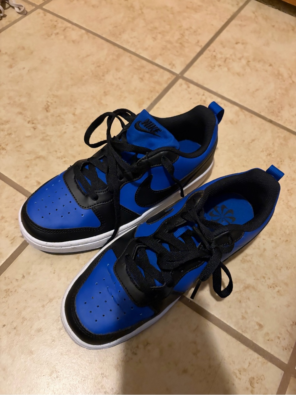 Nike child  Blue and Black Low-Top Sneakers